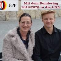 Claudia Tausend, MdB und Austauschschüler Leopold Löffler